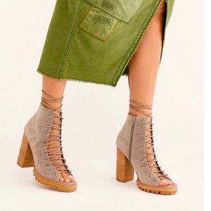 Free People X Jeffery Campbell Palermo Boots Grey Suede Size 8.5